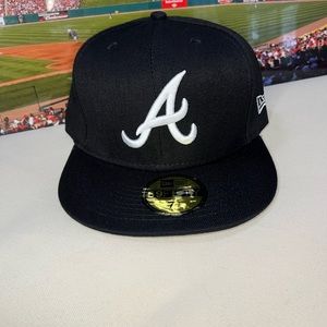 MLB Braves Fitted Cap